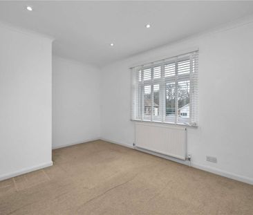 A beautifully presented four bedroom terraced home offering generou... - Photo 5