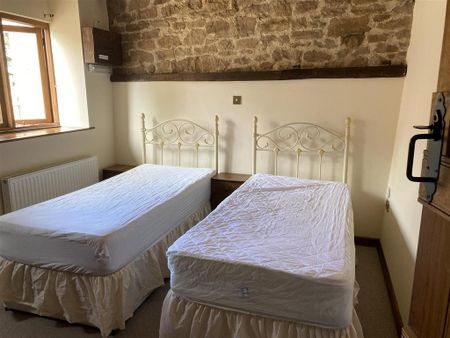 2 bedroom cottage to rent - Photo 2