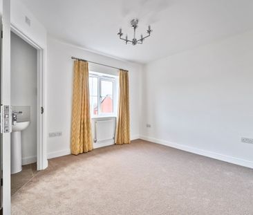 4 bedroom detached house to rent - Photo 6