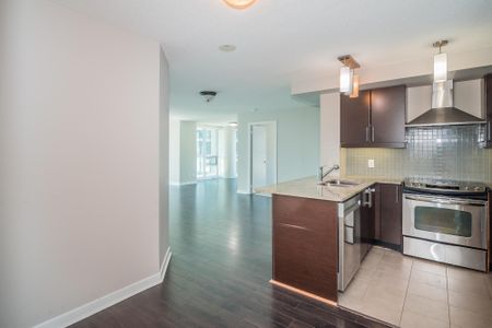 For Lease - 18 Harbour Street Unit# 1410, Toronto, Ontario - Photo 3