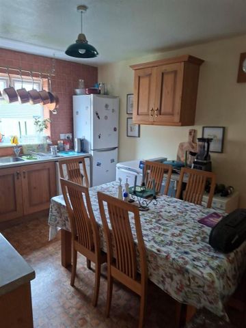 1 bedroom in a house share to rent - Photo 4