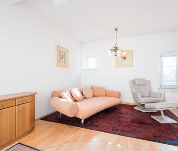 Stilvolle 3-Zimmer-Wohnung mit Loggia und Aufzug im Herzen der Rege... - Photo 3