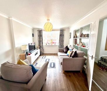 3 bedroom semi-detached house to rent - Photo 1