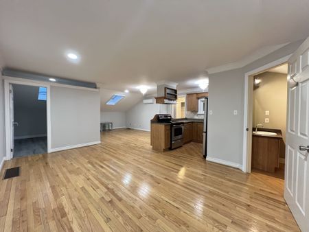 For Lease - 7158 Bell School Line Unit# Coach House, Milton, Ontario - Photo 4