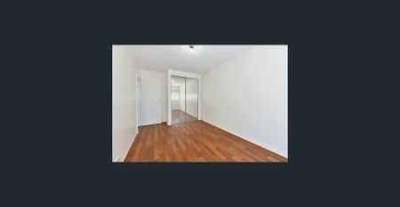 Rejuvenated Ground Floor Apartment! - Photo 5