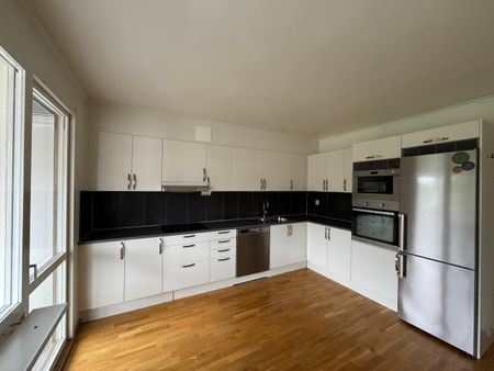 Lars Kaggsgatan 117 – 2 rok (lgh 1302) - Foto 2