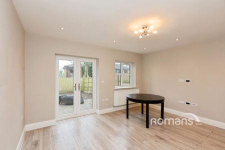 3 bedroom terraced house to rent - Photo 2