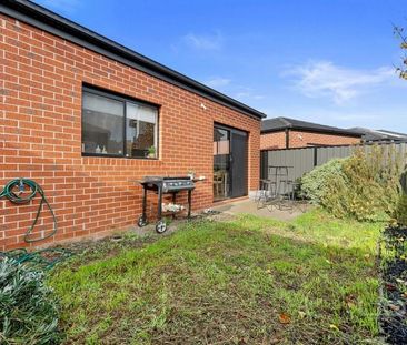 21 Mavi Avenue, MELTON - Photo 6