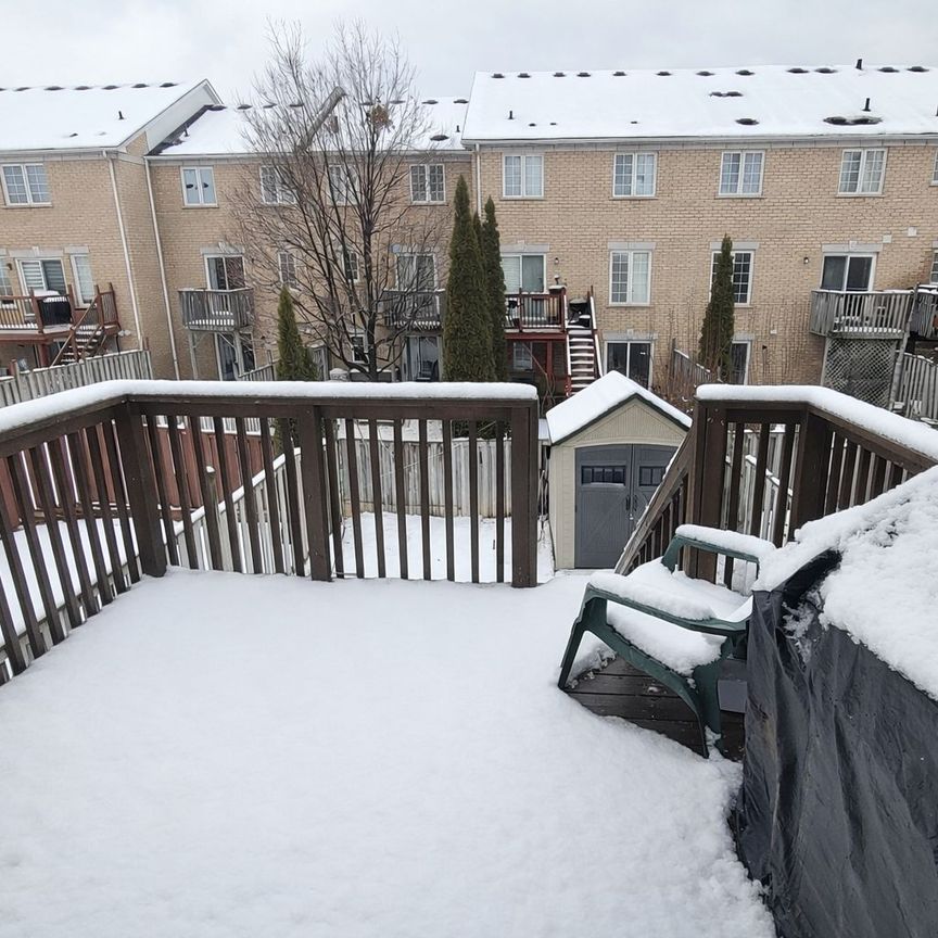 For Lease - 25 Cedarvalley Boulevard, Brampton, Ontario - Photo 1