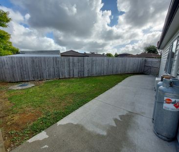 2 Bedroom in Rosehill - Photo 5