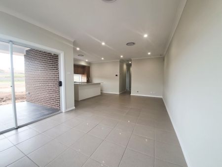 Easy Living in Arcadian Hills - Photo 3