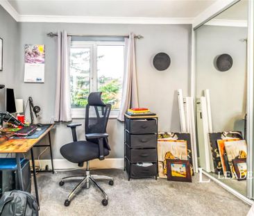 4 bedroom semi-detached house to rent - Photo 5