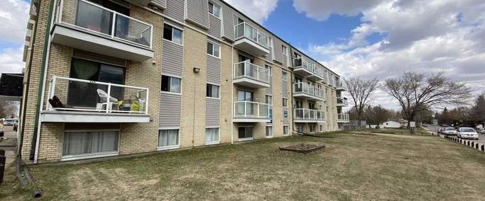 Meadow Green | 521 Avenue X South, Saskatoon - Photo 1