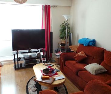 3 bedroom flat to rent - Photo 5