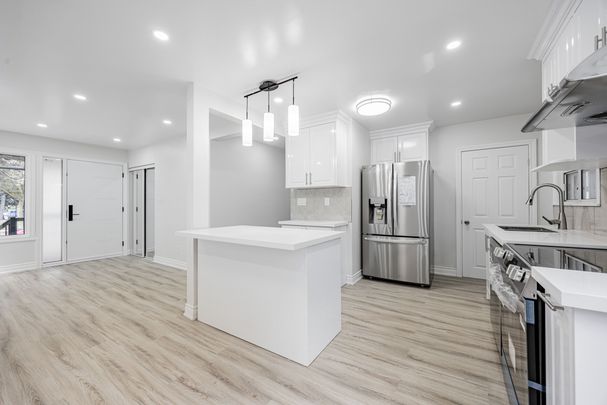 For Lease - 225 Essex Avenue, Richmond Hill, Ontario - Photo 1