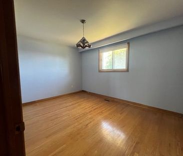 For Lease - 61 Marilake Drive, Toronto, Ontario - Photo 2