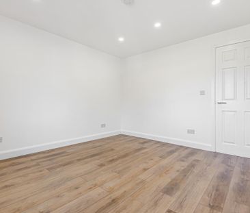 2 bedroom maisonette to rent - Photo 4