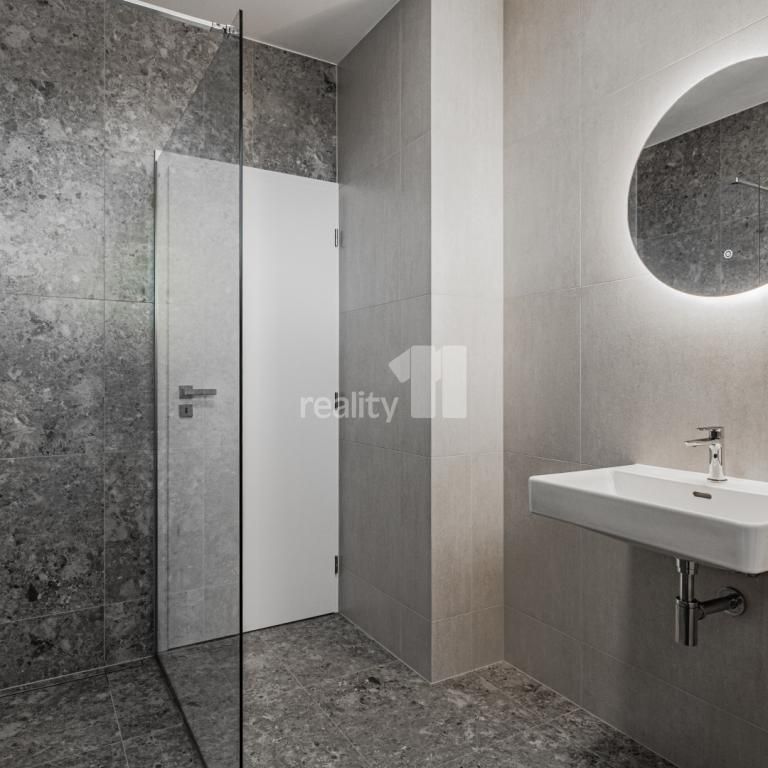 Pronájem bytu atypický 17 m2 - Фото 1