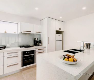 2 Bed, 1 Bath - Photo 6