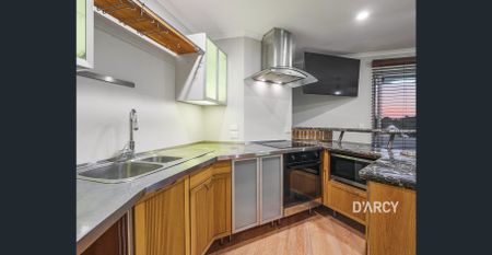 Modern 3-Bedroom Apartment in a Prime Lifestyle Location - Photo 3