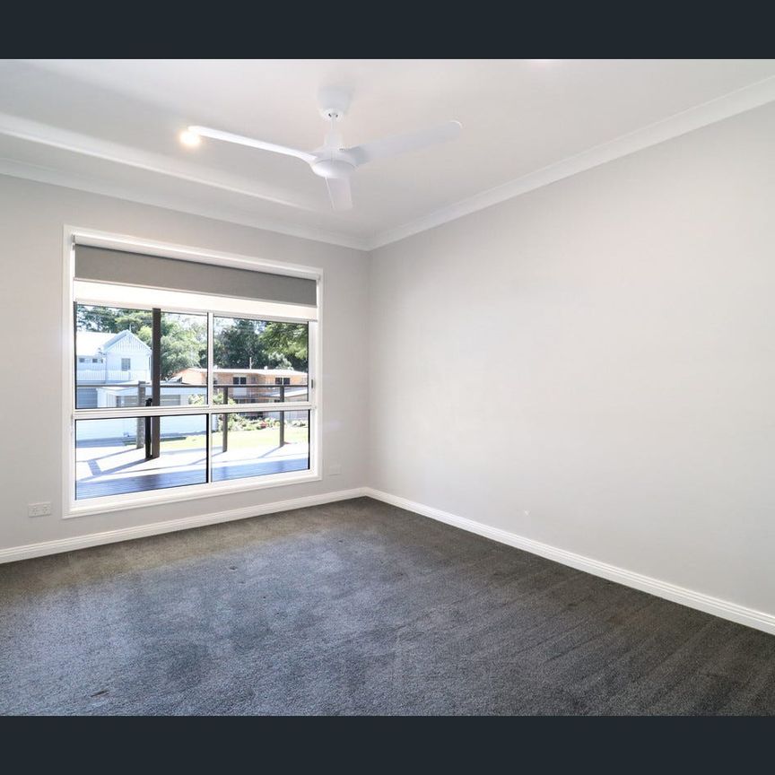 Beachside Bliss - Only Moments From The Sand! - Photo 1