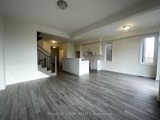 Townhouse For Lease | W8130036 - Photo 1