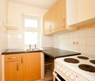 Newly refurbished 1 Bed Westbourne - Photo 5