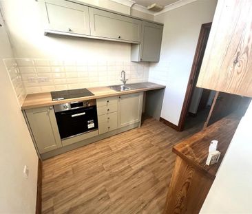 1 bedroom semi-detached house to rent - Photo 6