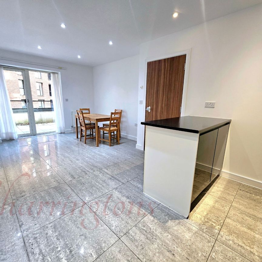 One Bedroom Apartment To Let Shearwater Drive Hendon NW9 - Photo 1