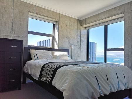 Fully furnished, Sunny, Top location, Amazing view - Photo 2