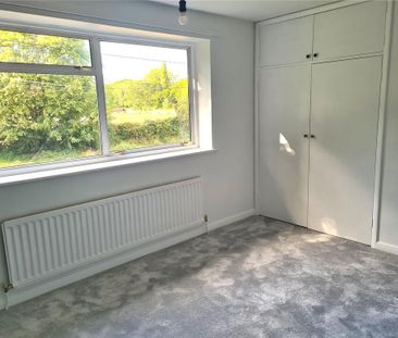 4 bedroom detached house to rent - Photo 5