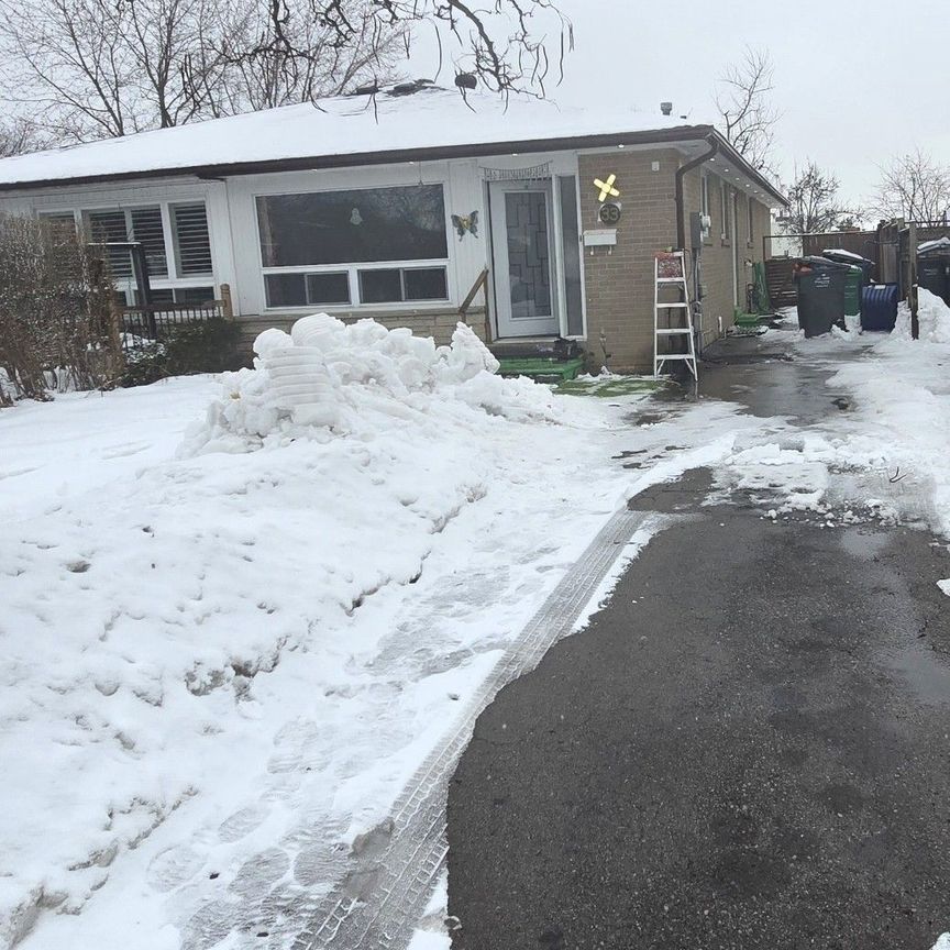 For Lease - 33 Archdekin Drive, Brampton, Ontario - Photo 1