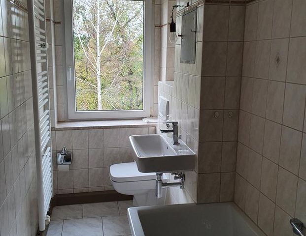 Freundliche Etagenwohnung mit Balkon - Foto 1