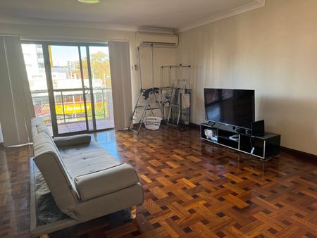 Strathfield - Photo 4