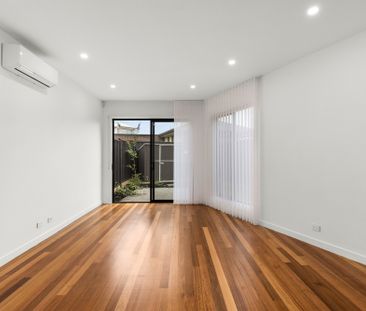 55 Rachelle Road, Keilor East VIC 3033 - Townhouse For Rent | Domain - Photo 3