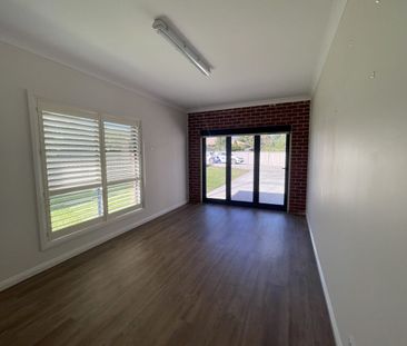 Family home hidden away in Hillvue... - Photo 3