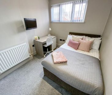 Kelso Road, Liverpool. - Photo 5