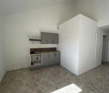 Location Appartement 3 pièces 59m² ROANNE 42300 - Photo 4