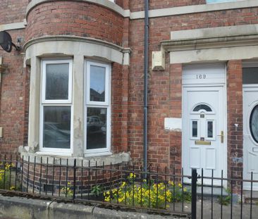 2 bedroom ground floor flat to rent - Photo 1