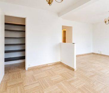 Location Appartement 3 pièces 71m² CANNES 06400 - Photo 4