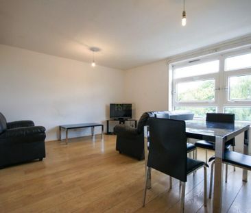 3 bedroom flat to rent - Photo 1