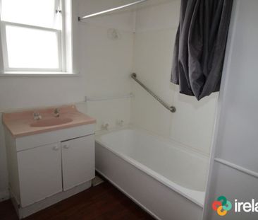 Two Bedroom Home! A Must See For Garden Lovers! - Photo 6