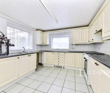 3 bedroom bungalow to rent - Photo 6