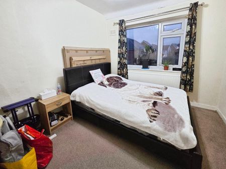 3 bedroom terraced house to rent - Photo 4