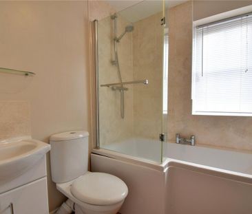 3 bedroom semi-detached house to rent - Photo 6