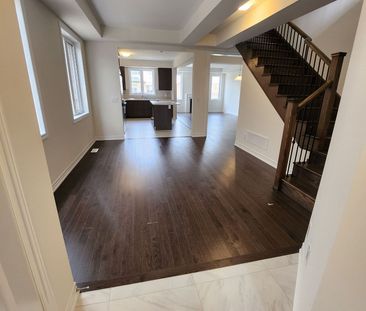 Detached Home For Lease | X8076134 - Photo 3