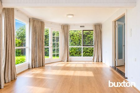 17 Windsor Avenue, Bentleigh, VIC, 3204 - Photo 2