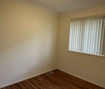 Charming 3-Bedroom Home for Lease in Katoomba South - Photo 6