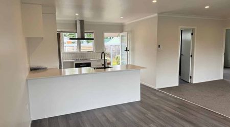 Renovated Character Cottage - Photo 5