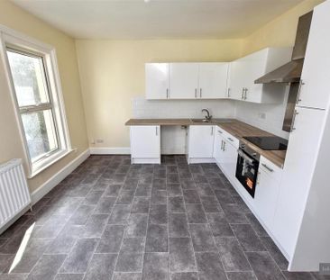 3 bedroom apartment to rent - Photo 6